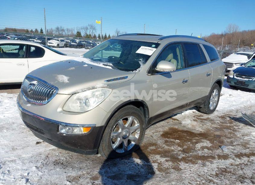 Photo 2 of 2010 Buick Enclave 1XL (VIN 5GALRBED5AJ250177)