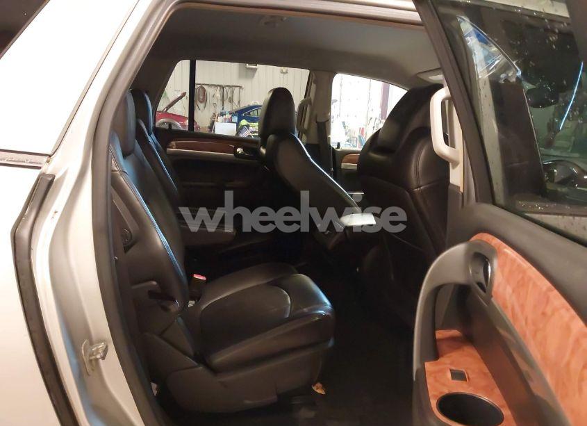 Photo 8 of 2010 Buick Enclave 1XL (VIN 5GALRBED6AJ103091)