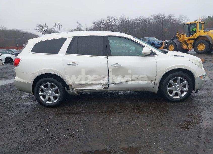 Photo 12 of 2010 Buick Enclave 1XL (VIN 5GALRBED7AJ190483)