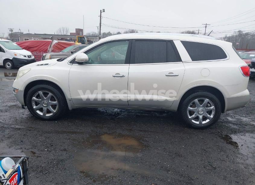 Photo 13 of 2010 Buick Enclave 1XL (VIN 5GALRBED7AJ190483)