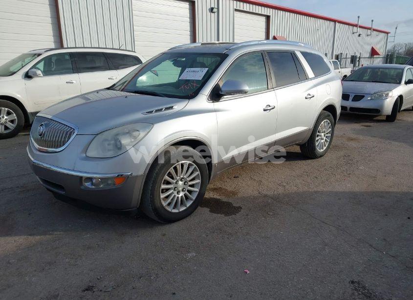 Photo 2 of 2010 Buick Enclave 1XL (VIN 5GALRBED8AJ167570)