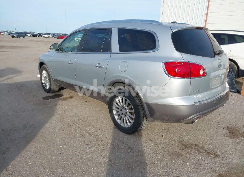 Photo 3 of 2010 Buick Enclave 1XL (VIN 5GALRBED8AJ167570)
