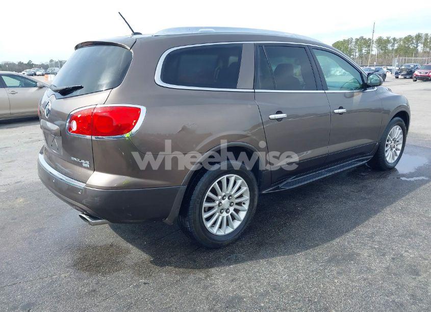 Photo 4 of 2010 Buick Enclave 1XL (VIN 5GALRBED8AJ173689)