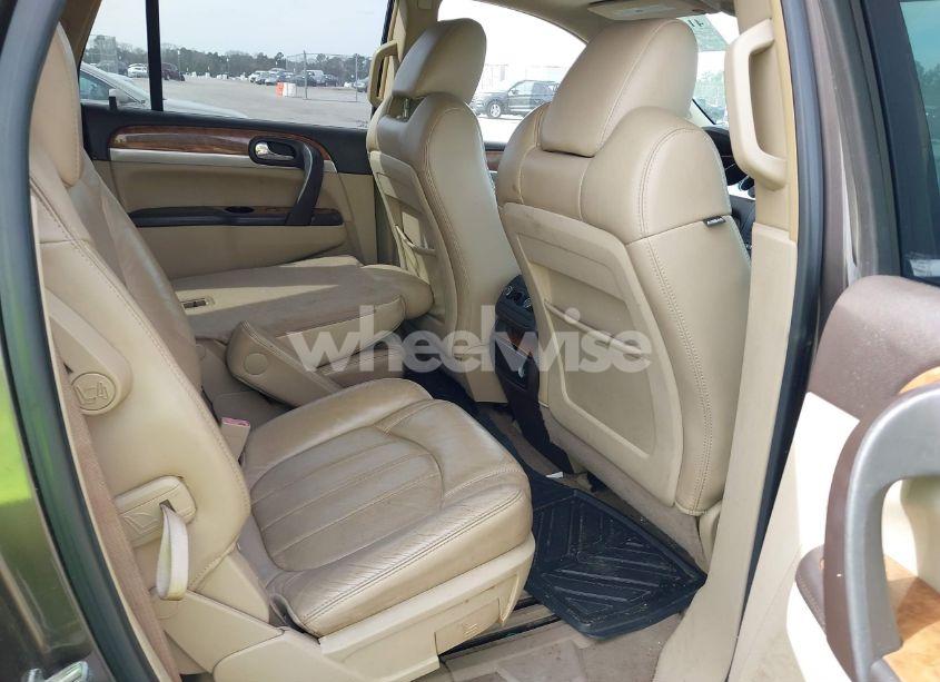 Photo 8 of 2010 Buick Enclave 1XL (VIN 5GALRBED8AJ173689)