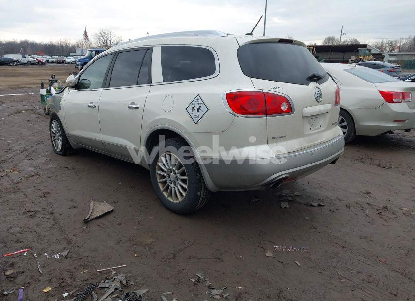 Photo 3 of 2010 Buick Enclave 1XL (VIN 5GALRBED9AJ102579)