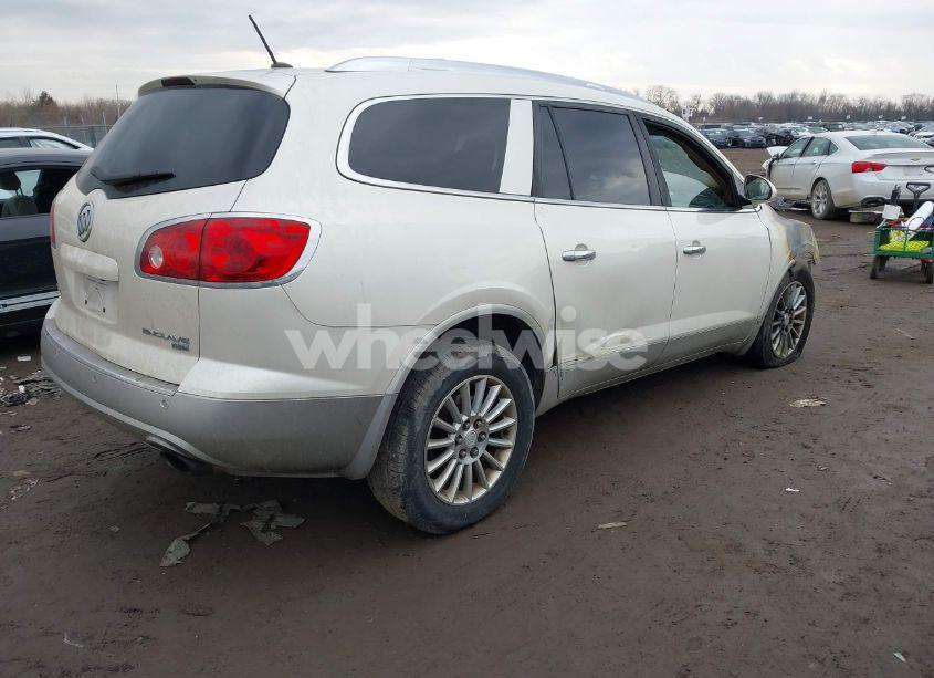 Photo 4 of 2010 Buick Enclave 1XL (VIN 5GALRBED9AJ102579)