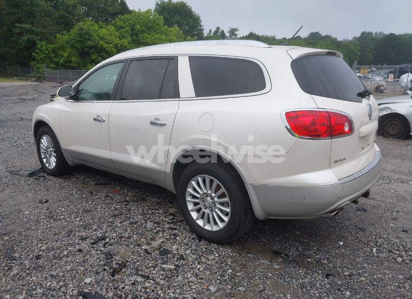 Photo 3 of 2010 Buick Enclave 1XL (VIN 5GALRBED9AJ114487)