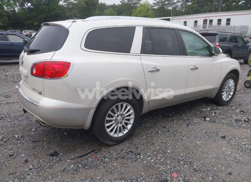 Photo 4 of 2010 Buick Enclave 1XL (VIN 5GALRBED9AJ114487)