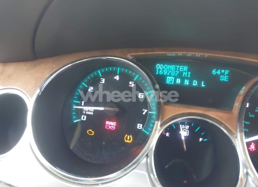 Photo 7 of 2010 Buick Enclave 1XL (VIN 5GALRBED9AJ114487)