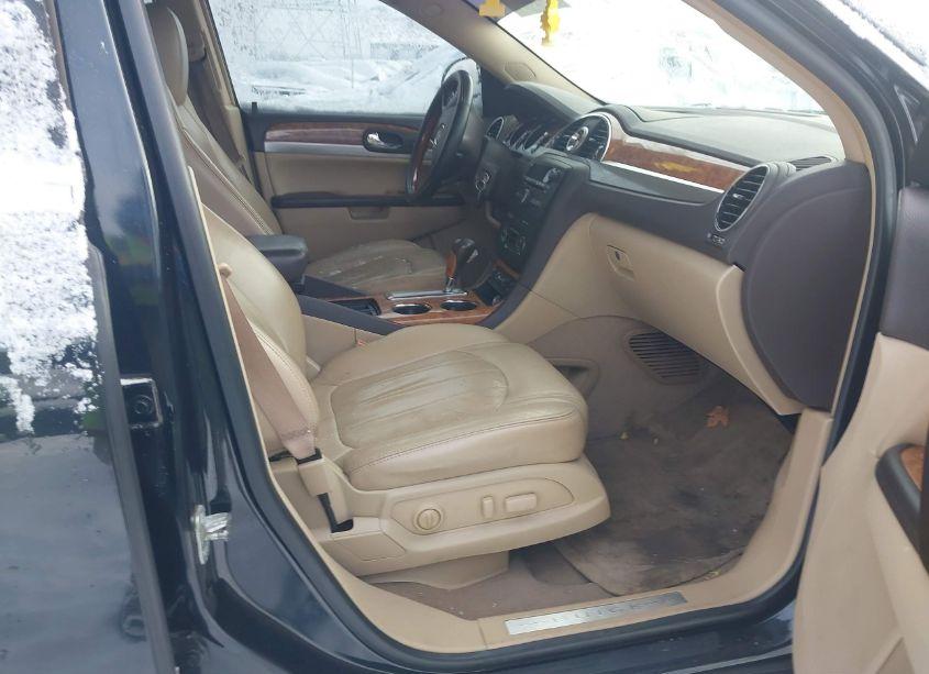 Photo 5 of 2010 Buick Enclave 1XL (VIN 5GALRBED9AJ179260)