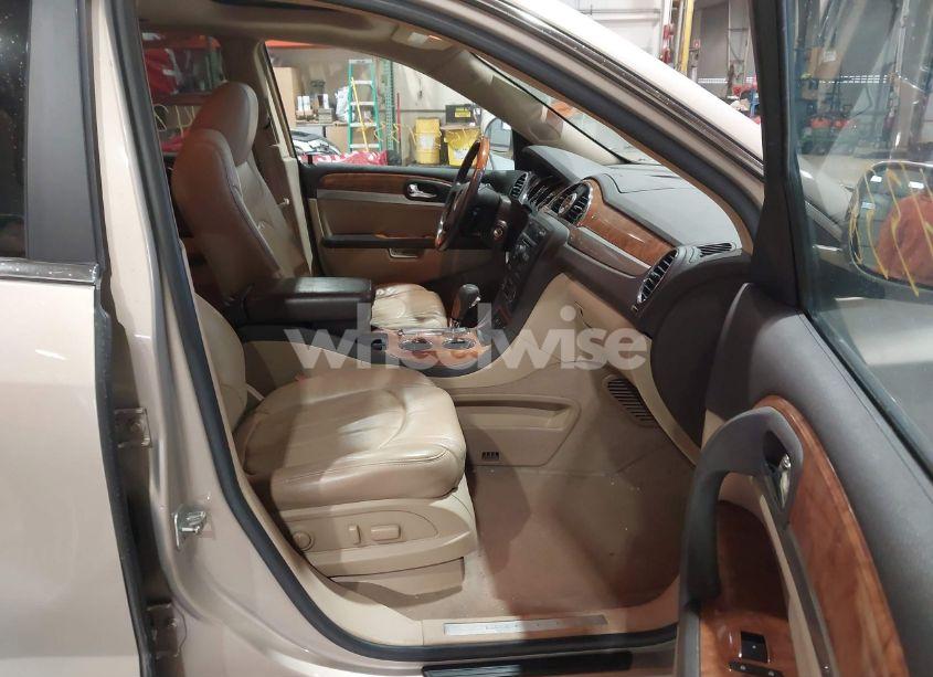 Photo 5 of 2010 Buick Enclave 1XL (VIN 5GALRBEDXAJ108407)