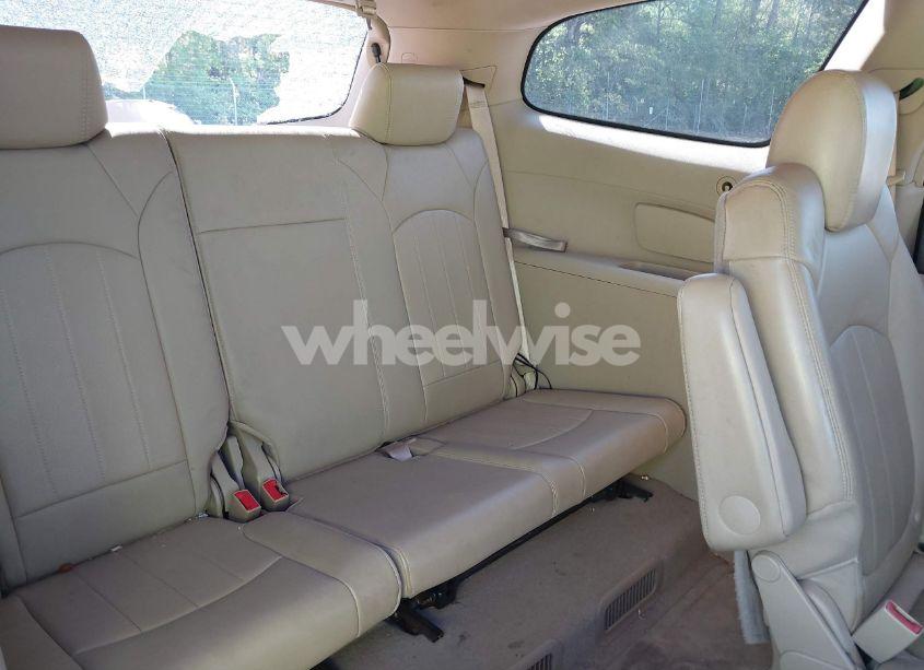 Photo 8 of 2010 Buick Enclave 1XL (VIN 5GALRBEDXAJ176822)