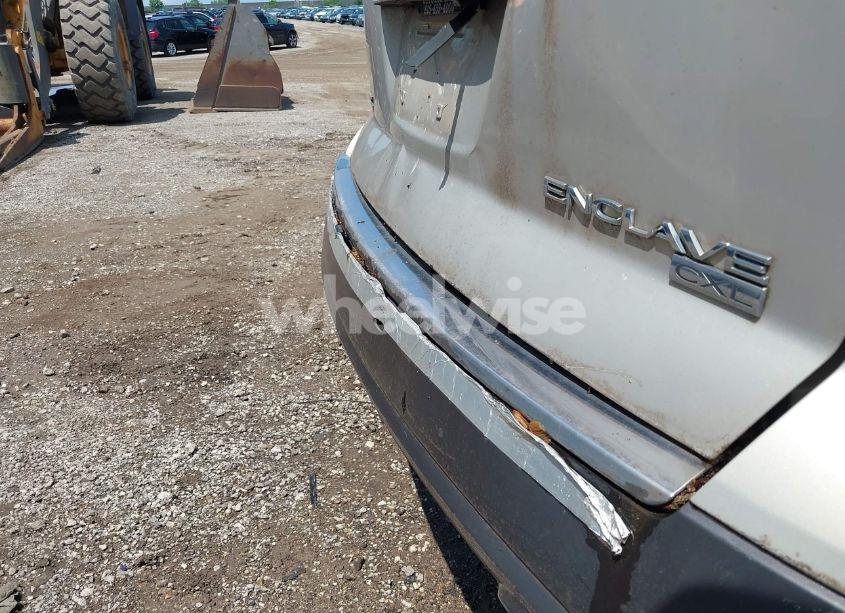 Photo 6 of 2010 Buick Enclave 1XL (VIN 5GALRBEDXAJ183852)