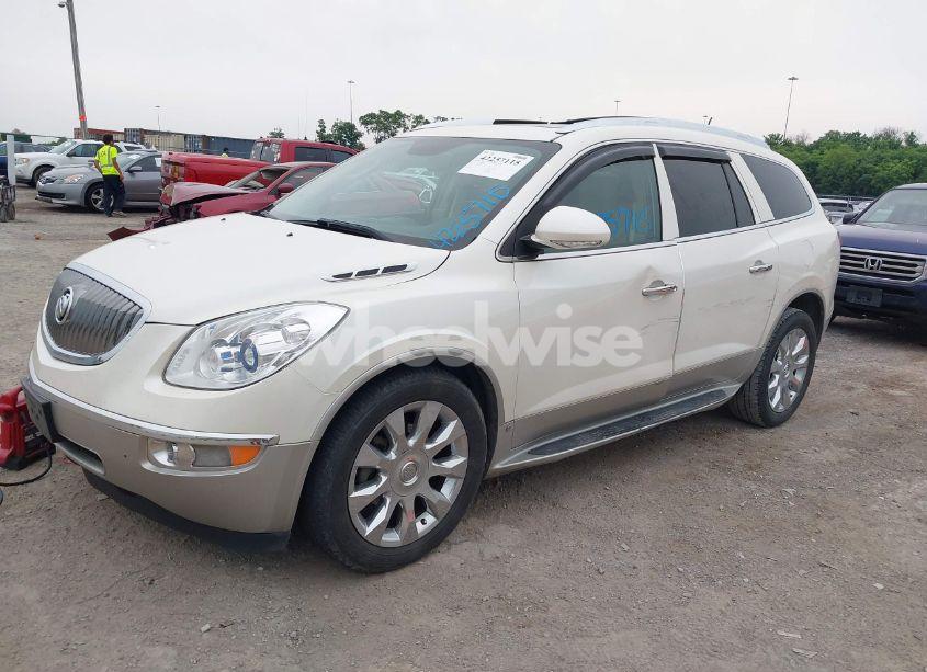 Photo 2 of 2010 Buick Enclave 2XL (VIN 5GALRCED1AJ109001)