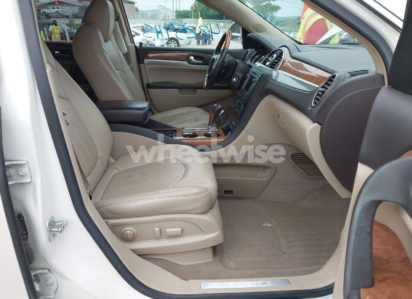 Photo 5 of 2010 Buick Enclave 2XL (VIN 5GALRCED1AJ109001)