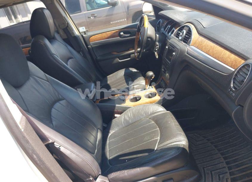 Photo 5 of 2010 Buick Enclave 2XL (VIN 5GALRCED1AJ169764)