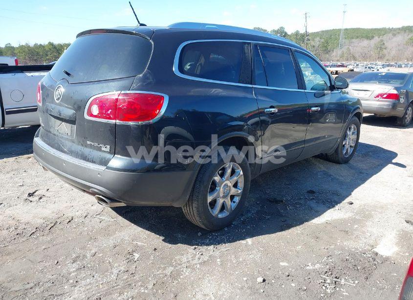 Photo 4 of 2010 Buick Enclave 2XL (VIN 5GALRCED3AJ186386)