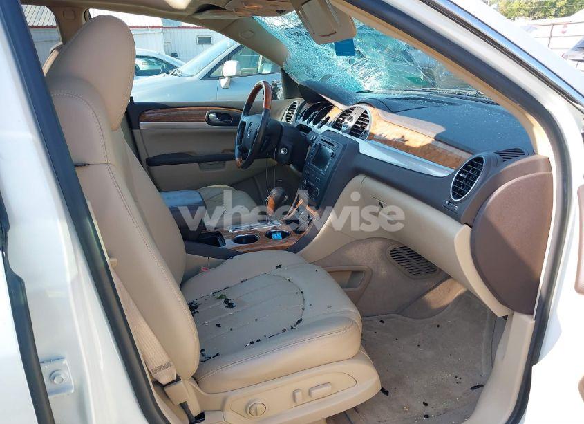 Photo 5 of 2010 Buick Enclave 2XL (VIN 5GALRCED4AJ184503)