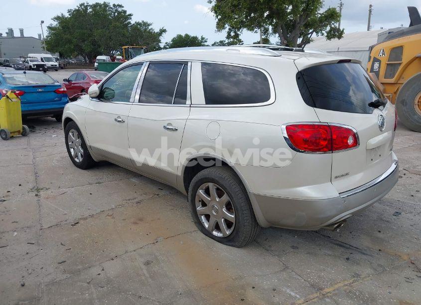 Photo 3 of 2010 Buick Enclave 2XL (VIN 5GALRCED5AJ186020)