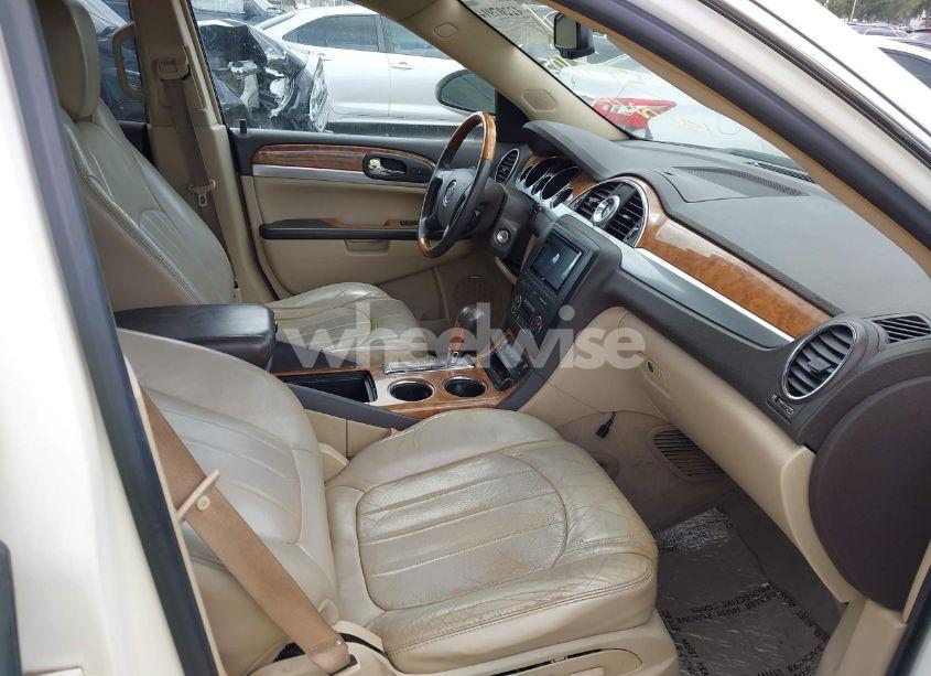 Photo 5 of 2010 Buick Enclave 2XL (VIN 5GALRCED5AJ186020)