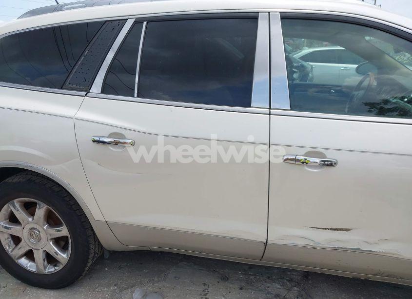 Photo 6 of 2010 Buick Enclave 2XL (VIN 5GALRCED5AJ186020)