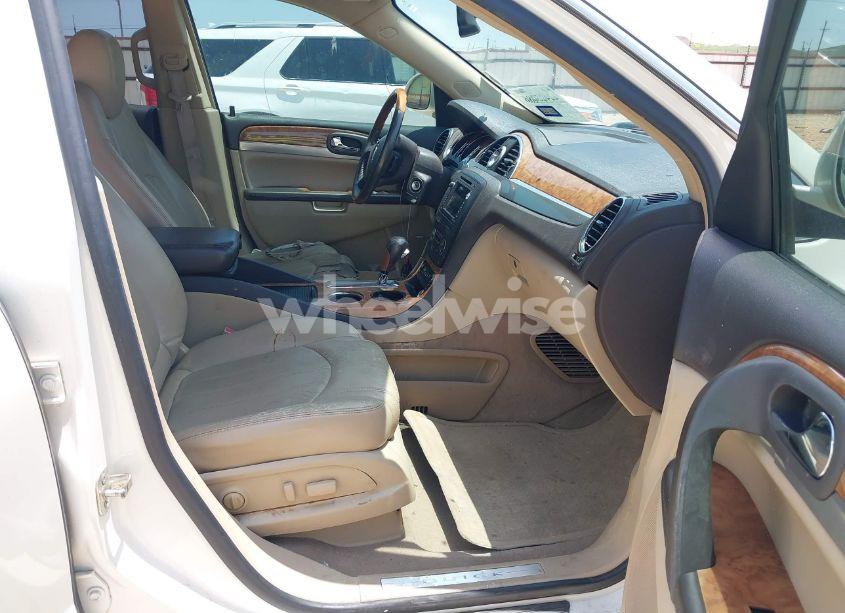 Photo 5 of 2010 Buick Enclave 2XL (VIN 5GALRCED6AJ200538)