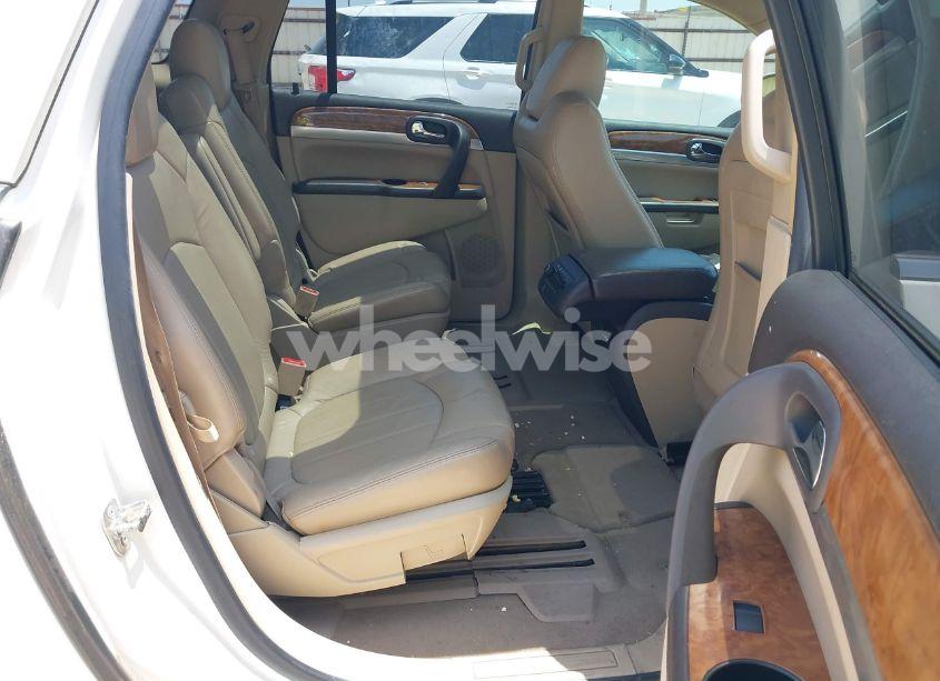 Photo 8 of 2010 Buick Enclave 2XL (VIN 5GALRCED6AJ200538)