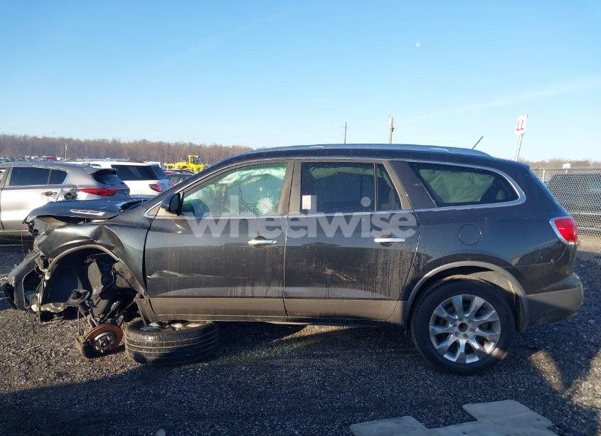 Photo 13 of 2010 Buick Enclave 2XL (VIN 5GALRCED6AJ215539)