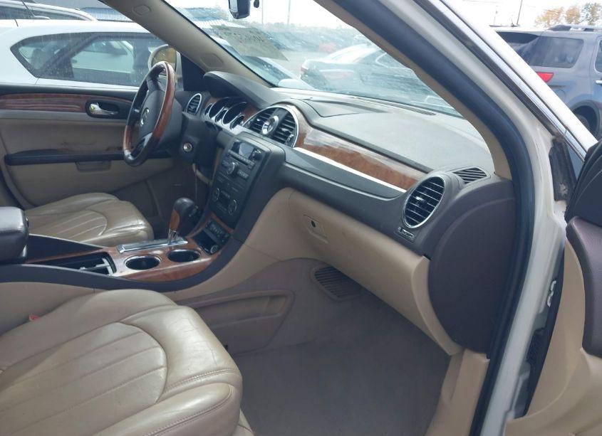 Photo 5 of 2010 Buick Enclave 2XL (VIN 5GALRCED6AJ267916)