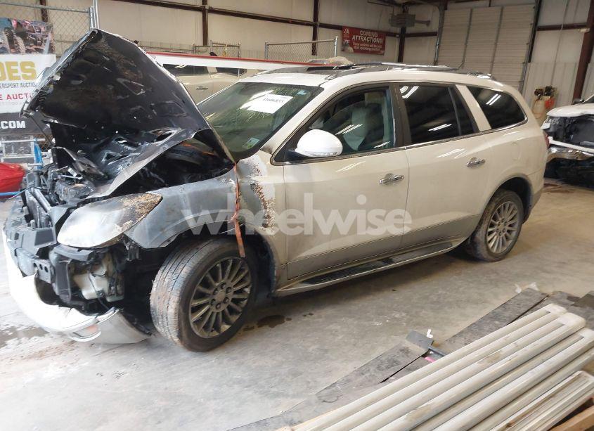 Photo 2 of 2010 Buick Enclave 2XL (VIN 5GALRCED7AJ138731)