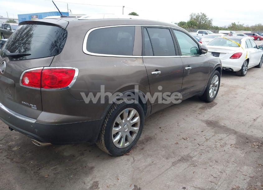 Photo 4 of 2010 Buick Enclave 2XL (VIN 5GALRCED7AJ138986)