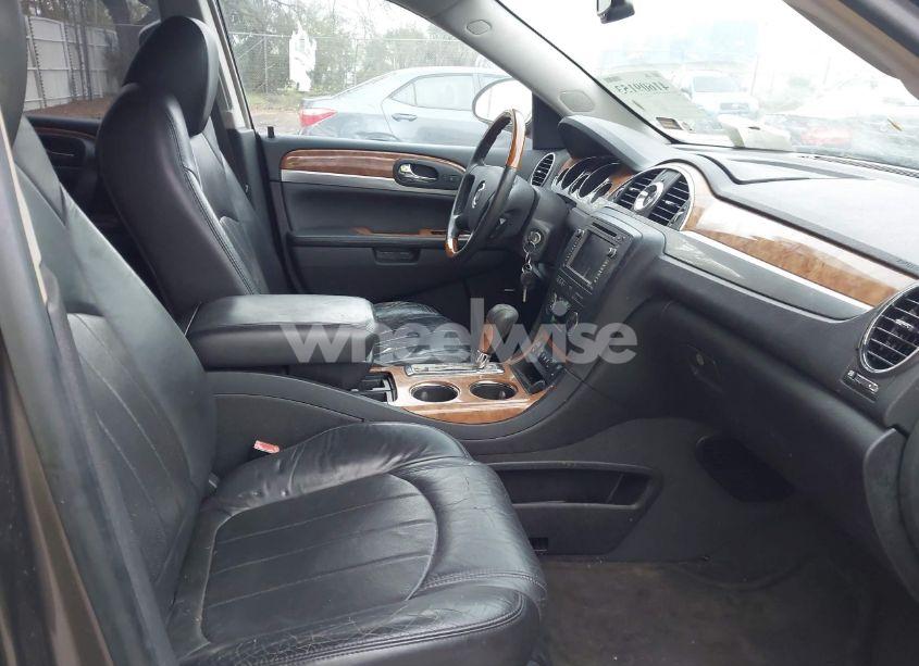 Photo 5 of 2010 Buick Enclave 2XL (VIN 5GALRCED7AJ138986)