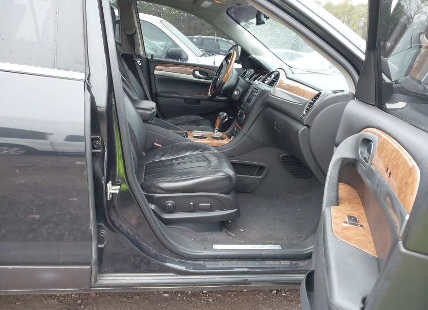 Photo 5 of 2010 Buick Enclave 2XL (VIN 5GALRCED9AJ185355)