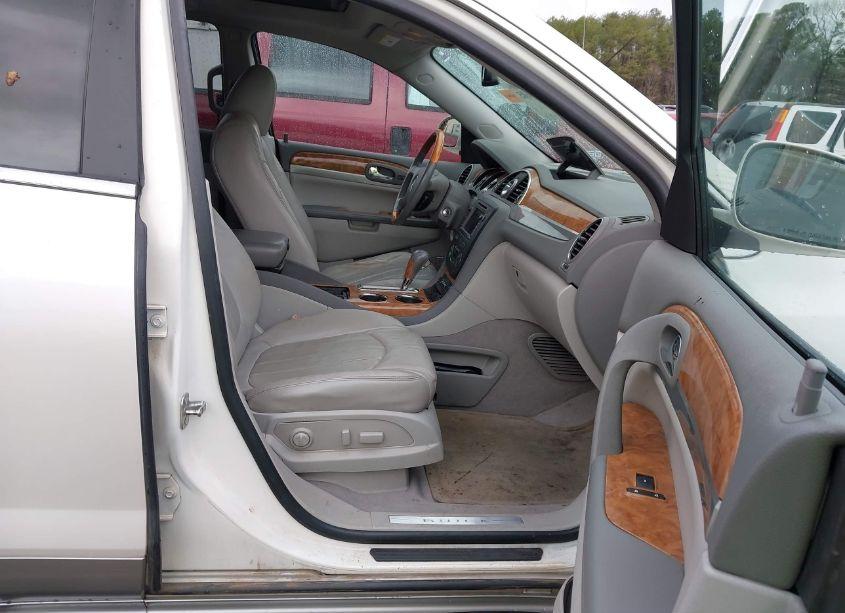 Photo 5 of 2010 Buick Enclave 2XL (VIN 5GALRCED9AJ232321)