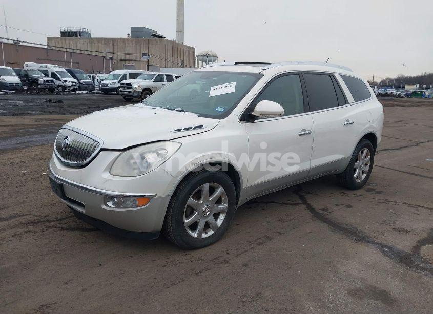 Photo 2 of 2010 Buick Enclave 2XL (VIN 5GALRCED9AJ236322)