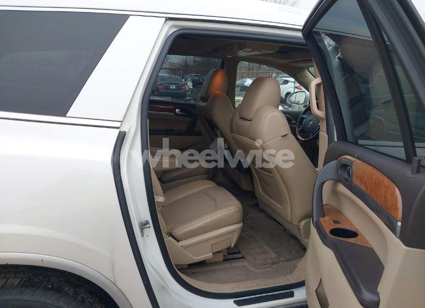 Photo 8 of 2010 Buick Enclave 2XL (VIN 5GALRCED9AJ236322)