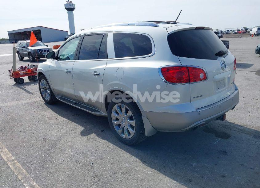 Photo 3 of 2010 Buick Enclave 2XL (VIN 5GALRCEDXAJ186112)