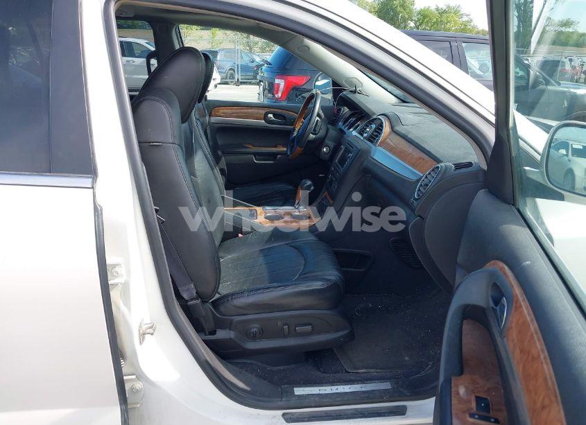 Photo 5 of 2010 Buick Enclave 2XL (VIN 5GALRCEDXAJ186112)