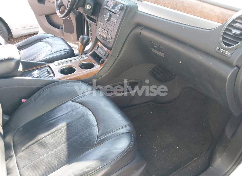 Photo 3 of 2010 Buick Enclave 1XL (VIN 5GALVBED1AJ234957)