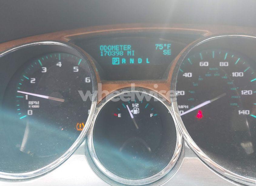 Photo 5 of 2010 Buick Enclave 1XL (VIN 5GALVBED1AJ234957)