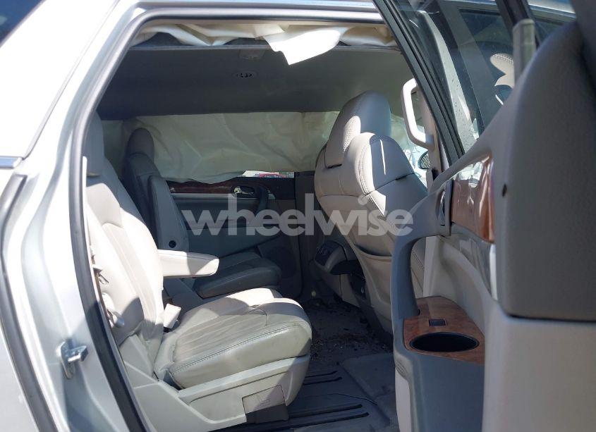 Photo 8 of 2010 Buick Enclave 1XL (VIN 5GALVBED2AJ114715)