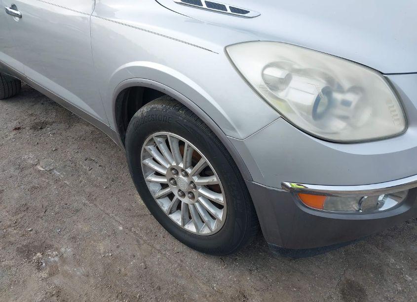 Photo 6 of 2010 Buick Enclave 1XL (VIN 5GALVBED5AJ265757)