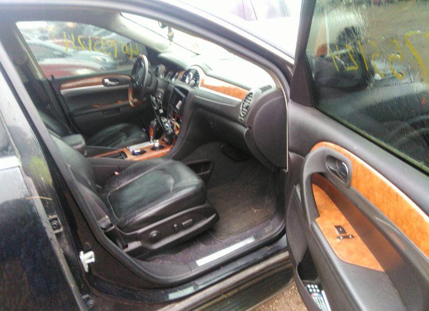 Photo 5 of 2010 Buick Enclave 1XL (VIN 5GALVBED6AJ140623)