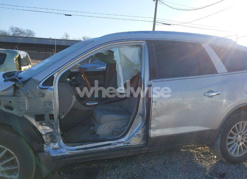 Photo 14 of 2010 Buick Enclave 1XL (VIN 5GALVBED6AJ154666)