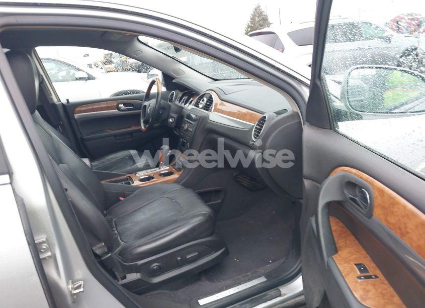 Photo 5 of 2010 Buick Enclave 1XL (VIN 5GALVBED7AJ194478)