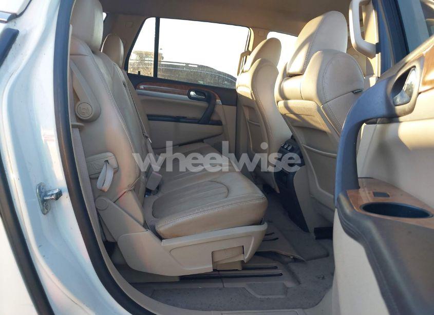 Photo 8 of 2010 Buick Enclave 1XL (VIN 5GALVBED9AJ261064)