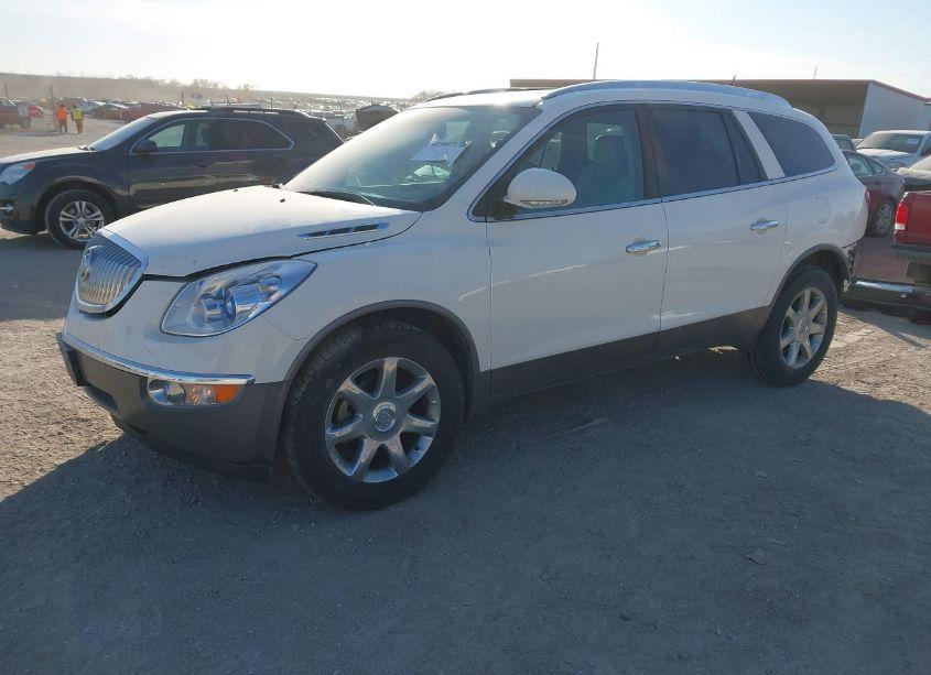 Photo 2 of 2010 Buick Enclave 1XL (VIN 5GALVBEDXAJ258531)