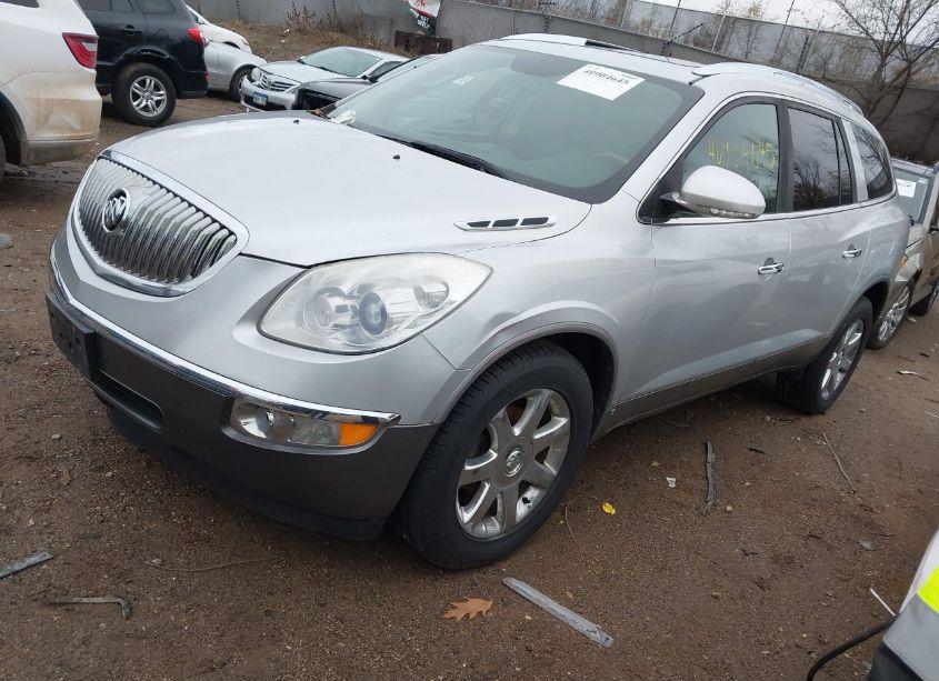Photo 2 of 2010 Buick Enclave 2XL (VIN 5GALVCED0AJ136315)