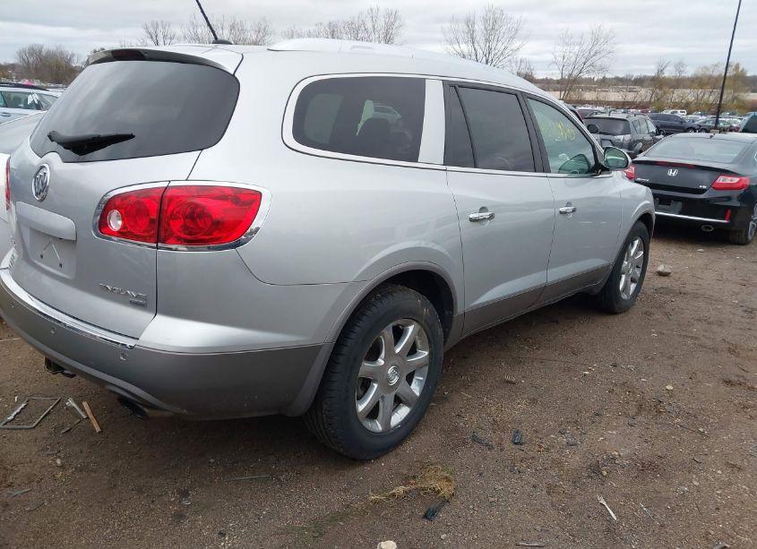 Photo 4 of 2010 Buick Enclave 2XL (VIN 5GALVCED0AJ136315)