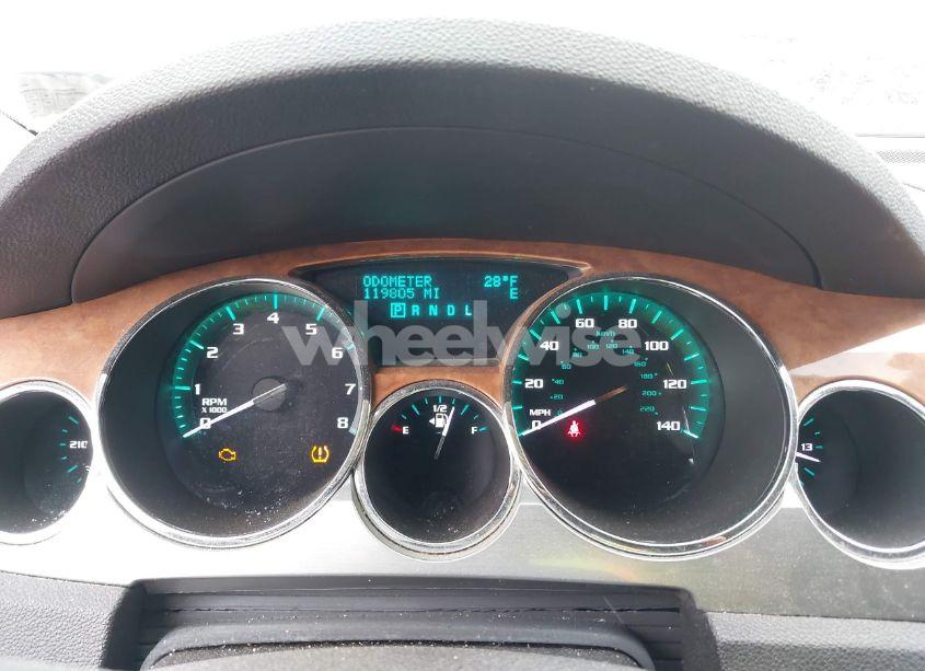 Photo 7 of 2010 Buick Enclave 2XL (VIN 5GALVCED1AJ166553)